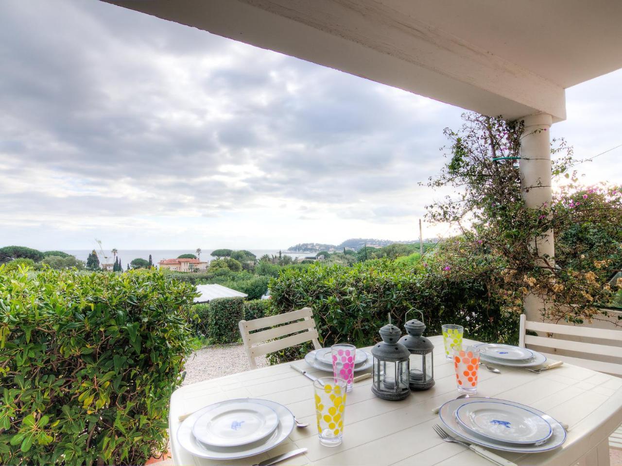 Apartment Riva Bella-1 By Interhome Cavalaire-sur-Mer Kültér fotó